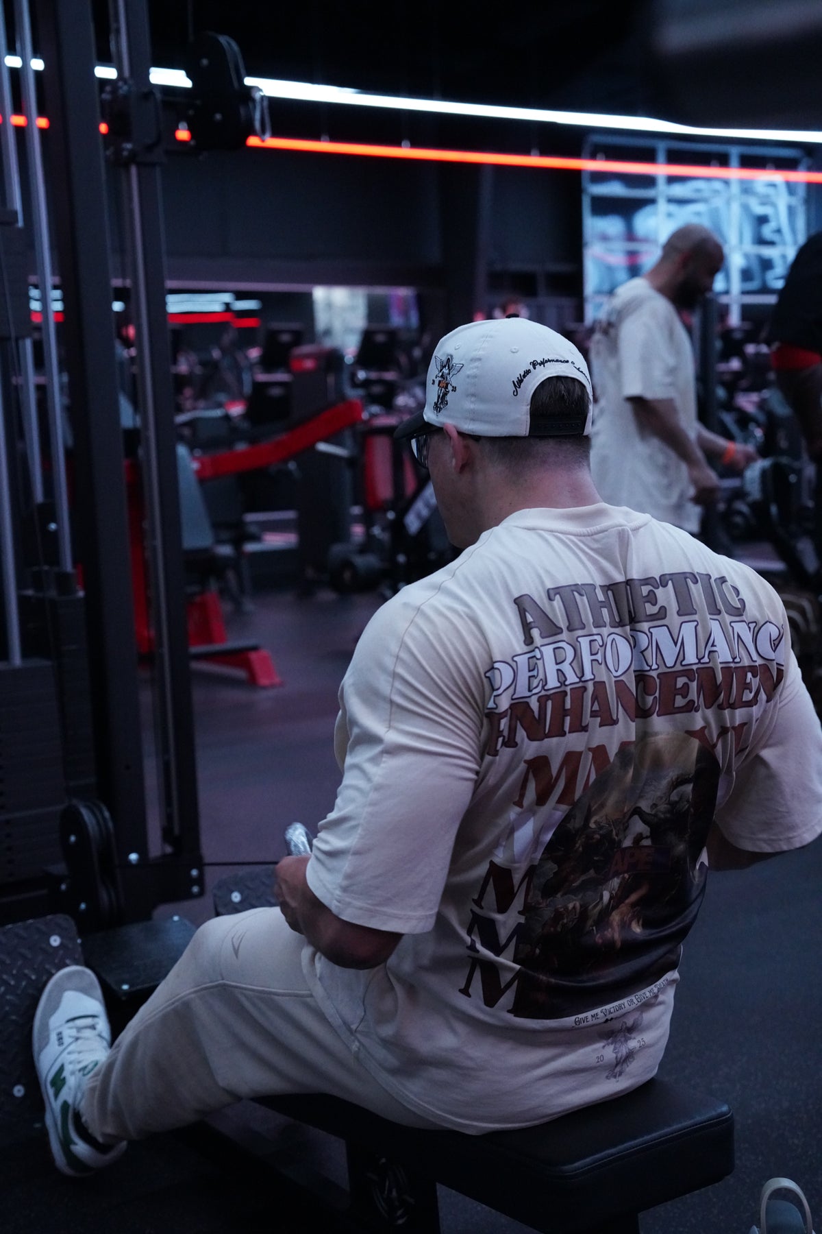 'Victory' Oversized Pump Cover in beige, back
