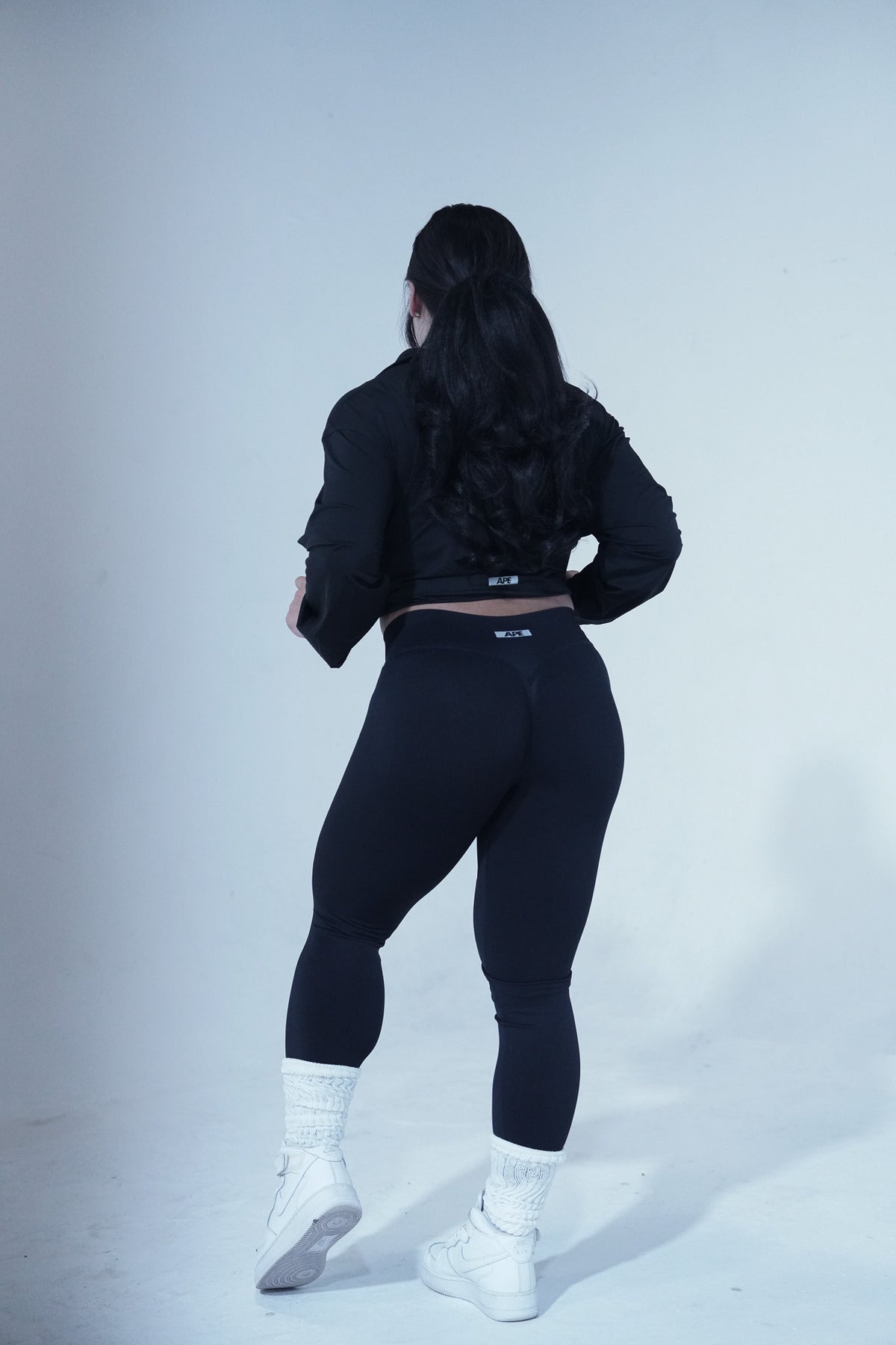 The Stormbreaker in black, back
