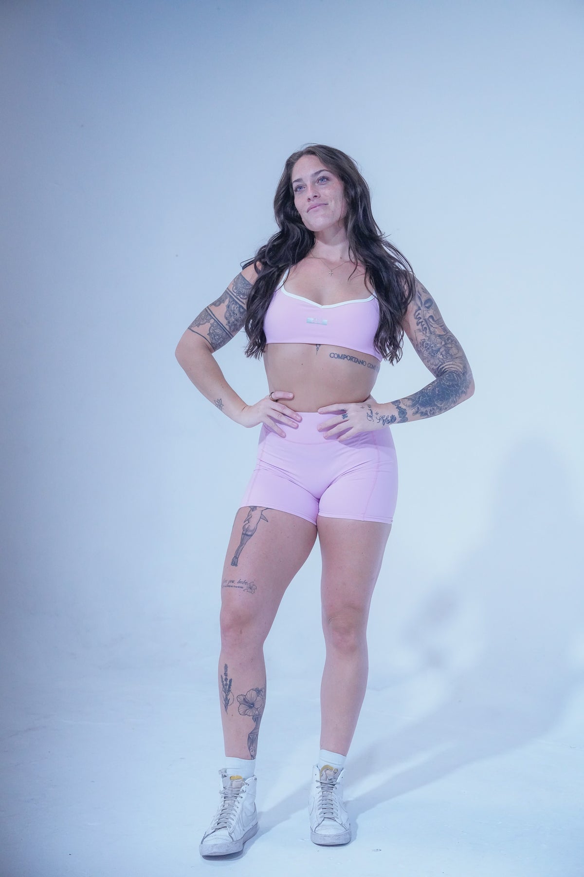 Heartbreaker Shorts in pink, full body